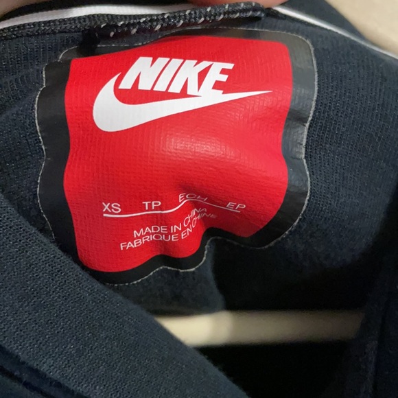 Nike Tech Aeroshield Moto Cape Jacket - Picture 6 of 10